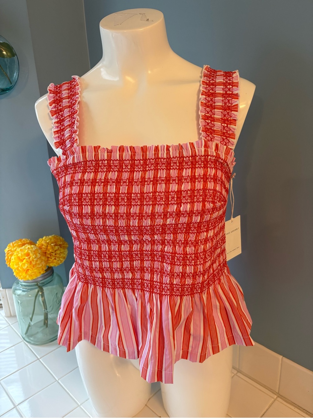 Free Assembly Smocked Cotton Tank Top Peplum Hem - Large - Pink/Orange